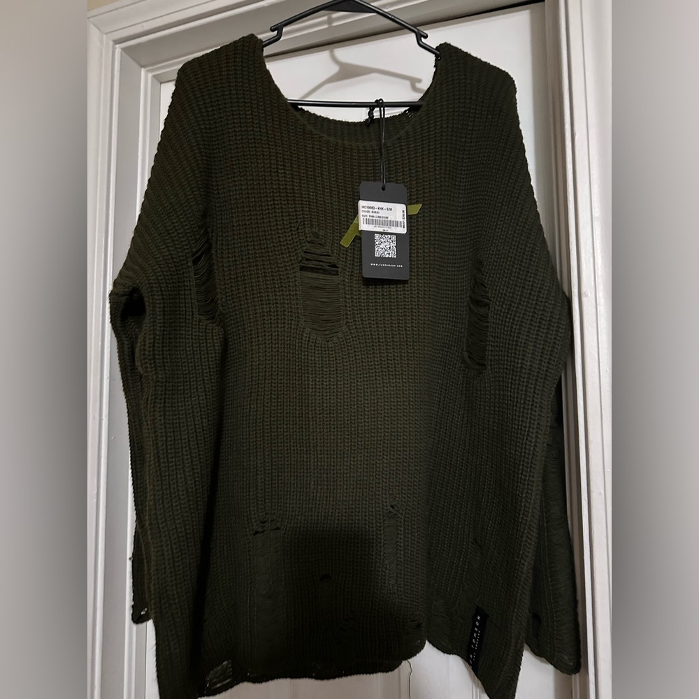 Distressed Two-Piece Sweater - Picture 11 of 11